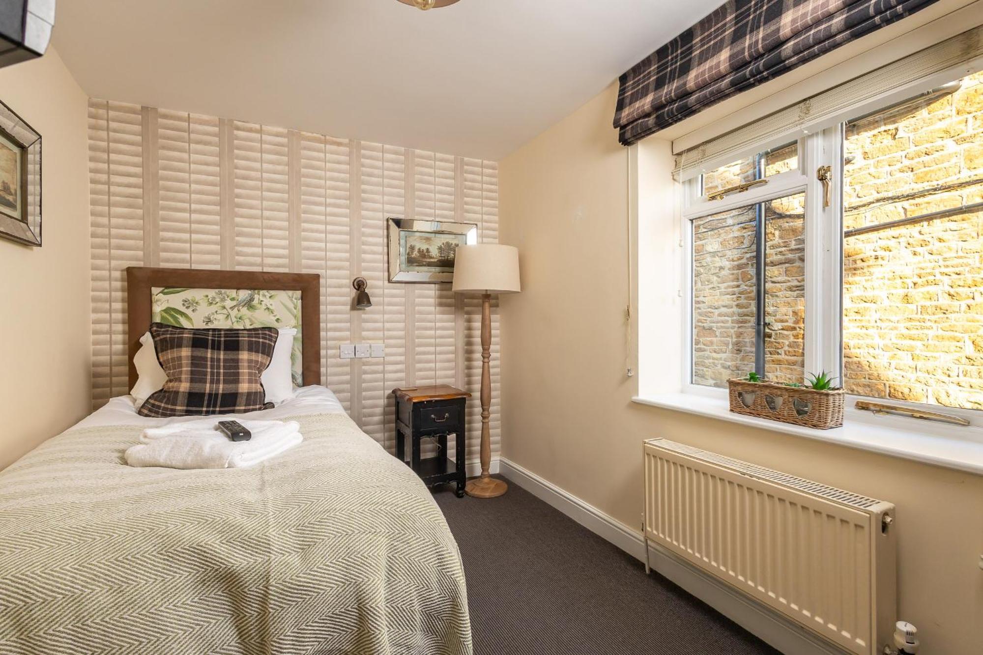 The Olde Coach House Inn Ashby Saint Ledgers Exteriér fotografie