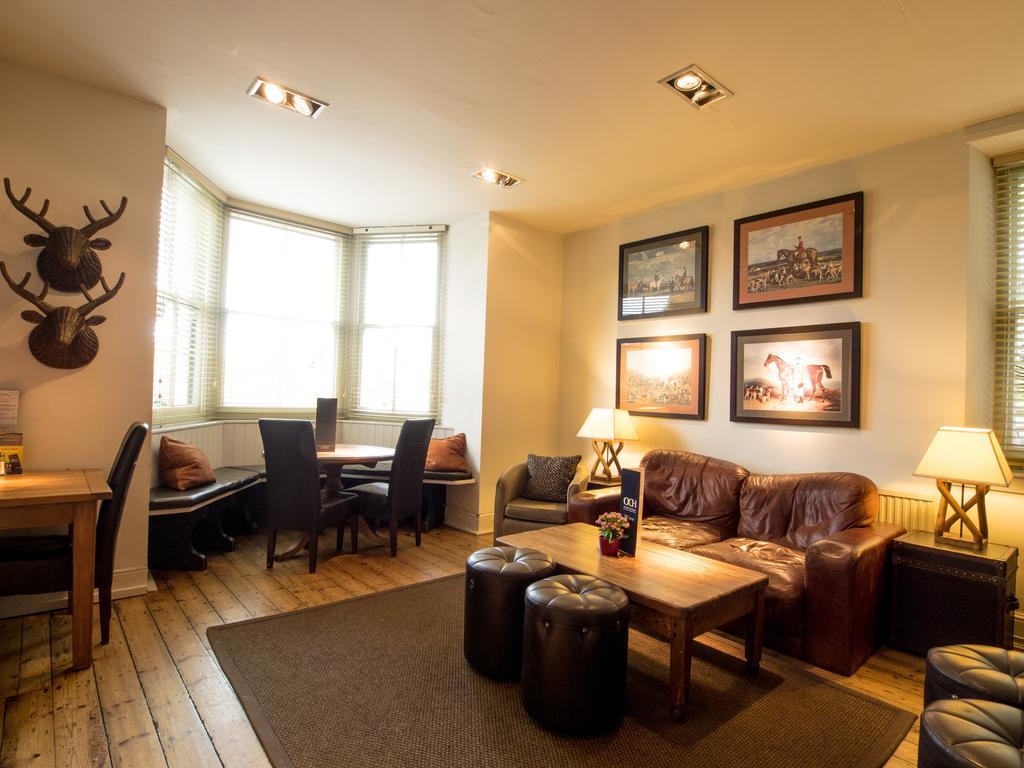 The Olde Coach House Inn Ashby Saint Ledgers Exteriér fotografie