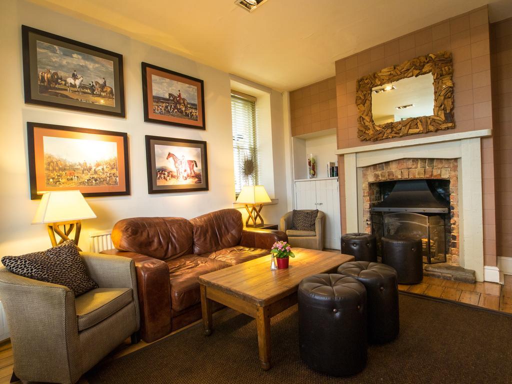 The Olde Coach House Inn Ashby Saint Ledgers Exteriér fotografie