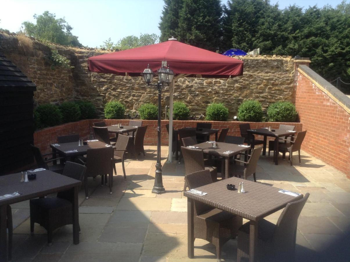 The Olde Coach House Inn Ashby Saint Ledgers Exteriér fotografie